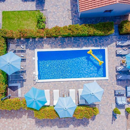 Guest House Flora Pazin Luaran gambar