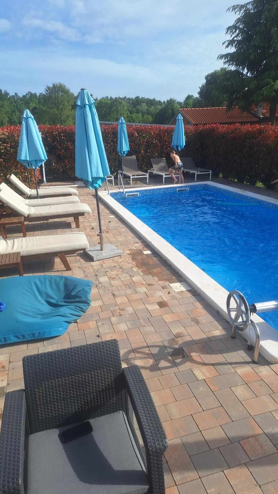 Guest House Flora Pazin Luaran gambar